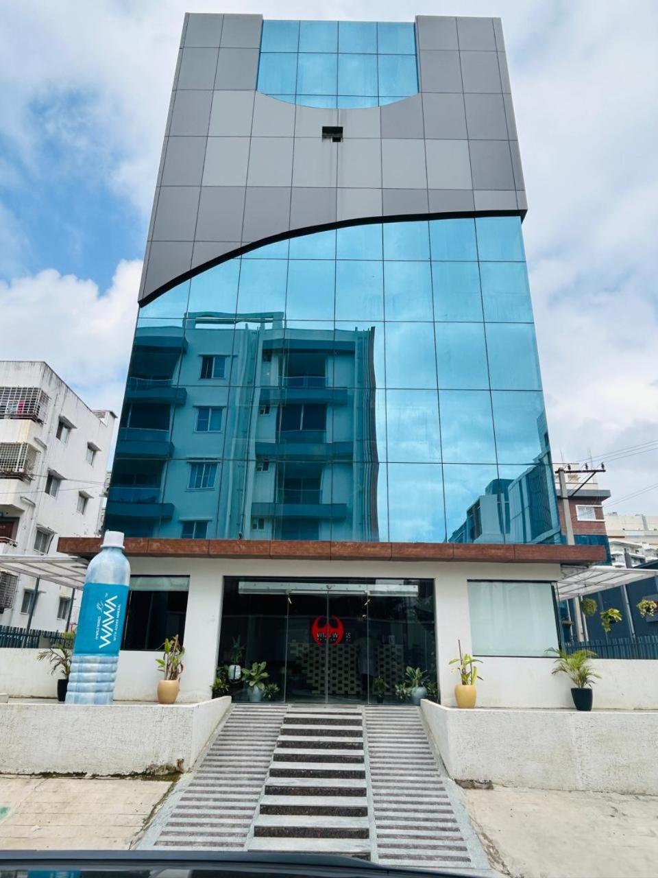 Wild Wings Premium Hotel Hyderabad Exterior foto
